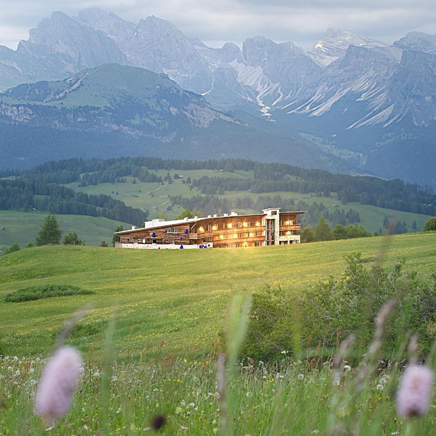 Paradiso Pure.Living Vegan Hotel Alpe Di Siusi Exterior foto
